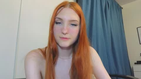 Snapshot of olivia_rid chatting on 01/26/25, 02:35  OLIVIA    online show from 01/26/25, 02:35