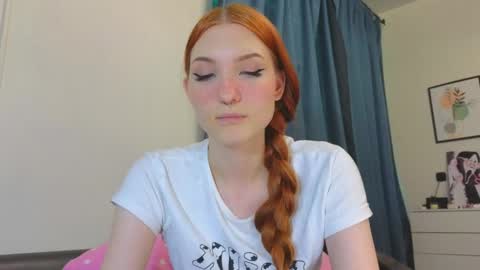 Snapshot of olivia_rid chatting on 02/02/25, 09:45  OLIVIA    online show from 02/02/25, 09:45