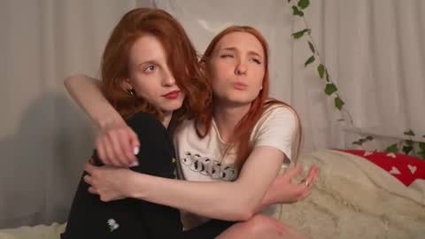 Snapshot of olivia_rid chatting on 02/11/25, 09:25  OLIVIA    online show from 02/11/25, 09:25