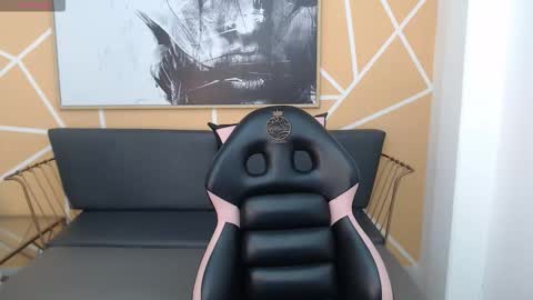 Snapshot of olivia_russo chatting on 02/05/26, 08:13 Olivia online show from 02/05/26, 08:13