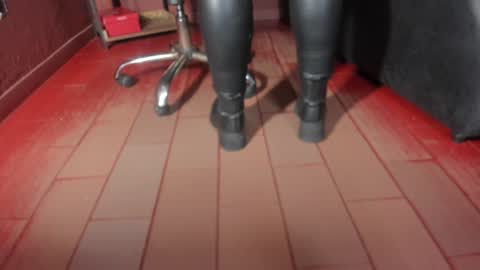   online show from 01/12/25, 01:05