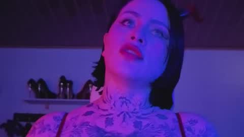   online show from 12/19/25, 02:02