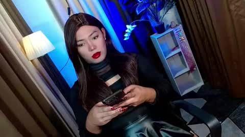 Miss OLIVIA online show from 11/17/25, 11:16