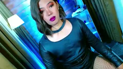 Snapshot of olivia_the_temptress27 chatting on 05/16/26, 07:05 Miss OLIVIA online show from 05/16/26, 07:05