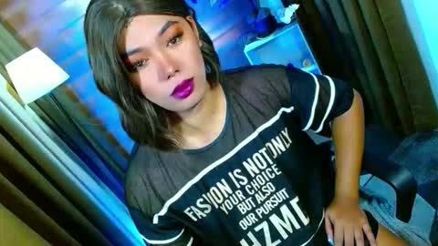 Snapshot of olivia_the_temptress27 chatting on 05/18/26, 05:46 Miss OLIVIA online show from 05/18/26, 05:46