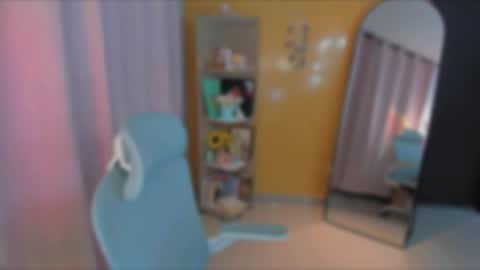 Snapshot of olivia_xd_ chatting on 10/21/25, 05:41 Olivia online show from 10/21/25, 05:41