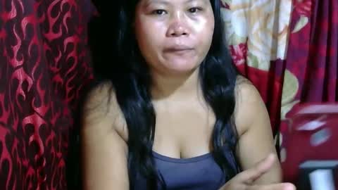 Snapshot of olivia_z chatting on 04/15/26, 12:34 olivia_z online show from 04/15/26, 12:34