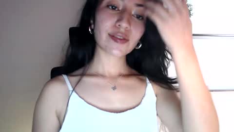 oliviaaa__ online show from 09/16/25, 08:54