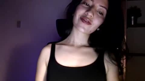 oliviaaa__ online show from 11/15/25, 11:21
