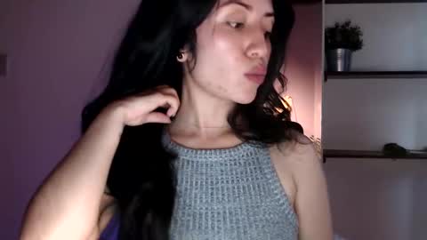 oliviaaa__ online show from 11/17/25, 10:15