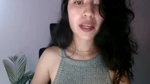 Snapshot of oliviaaa__ chatting on 03/09/26, 04:33 oliviaaa__ online show from 03/09/26, 04:33