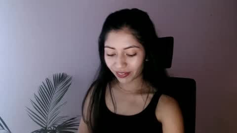 Snapshot of oliviaaa__ chatting on 04/28/26, 04:23 oliviaaa__ online show from 04/28/26, 04:23