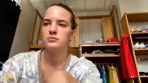 Snapshot of oliviaaraee chatting on 03/07/26, 07:00 oliviaaraee online show from 03/07/26, 07:00