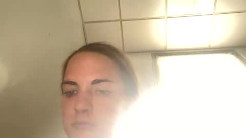 Snapshot of oliviaaraee chatting on 04/22/26, 09:05 oliviaaraee online show from 04/22/26, 09:05