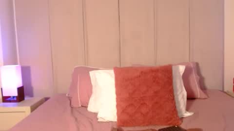 Snapshot of oliviabeneett chatting on 01/21/25, 04:48 My name is olivia but can you call me Oli online show from 01/21/25, 04:48
