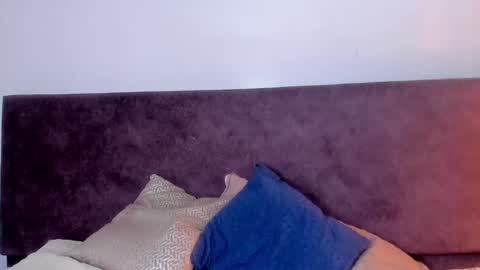 OLIVIA online show from 09/11/25, 04:01