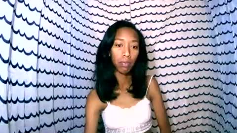 oliviah27 online show from 10/25/25, 08:14