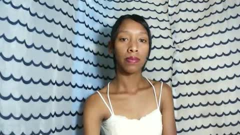 oliviah27 online show from 12/18/25, 01:11