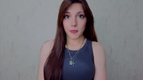 Snapshot of oliviahoresnev chatting on 06/11/26, 05:11 Olivia online show from 06/11/26, 05:11