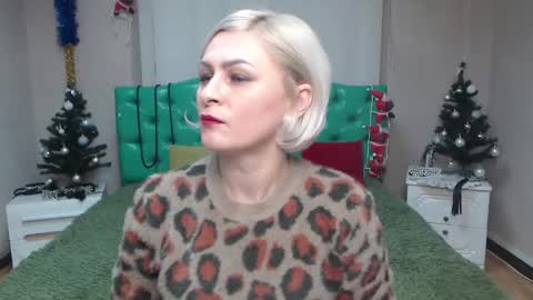 OliviaHorst online show from 12/18/24, 06:43