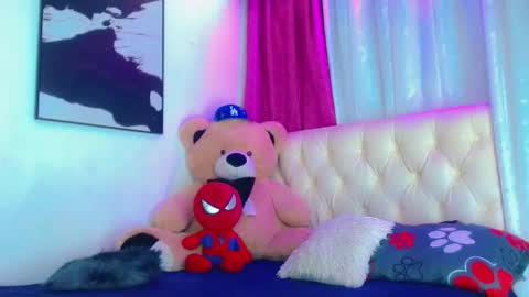 oliviahot01 online show from 02/15/26, 01:57