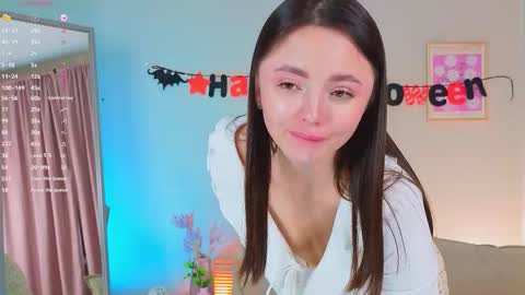 Olivia online show from 10/28/25, 07:23