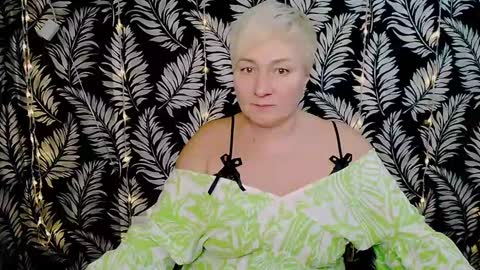 Kelly online show from 12/21/24, 03:42