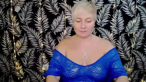 Kelly online show from 12/31/24, 03:20