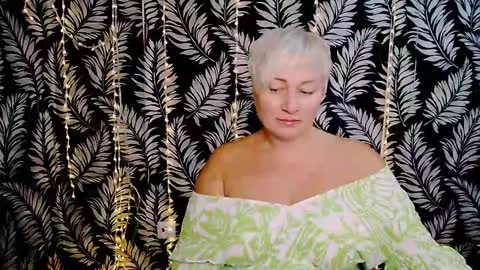 Kelly online show from 10/19/25, 11:22