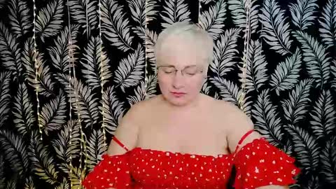 Snapshot of oliviaoskar_ chatting on 04/11/26, 10:30 Kelly online show from 04/11/26, 10:30