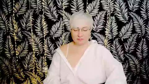 Kelly online show from 05/15/26, 10:22