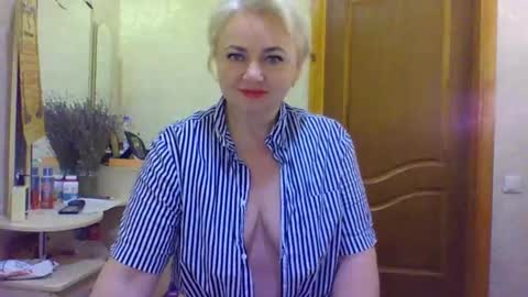 oliviaparadise online show from 01/05/25, 02:19