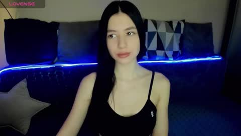 Snapshot of oliviarichi chatting on 01/19/26, 08:29 oliviarichi online show from 01/19/26, 08:29