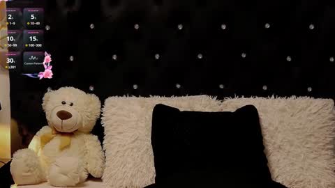 Snapshot of oliviashaw23 chatting on 01/12/25, 03:28 Olivia online show from 01/12/25, 03:28