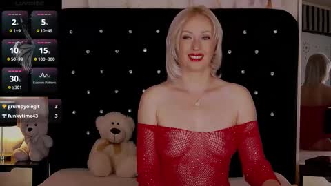 Snapshot of oliviashaw23 chatting on 09/27/25, 08:36 Olivia online show from 09/27/25, 08:36