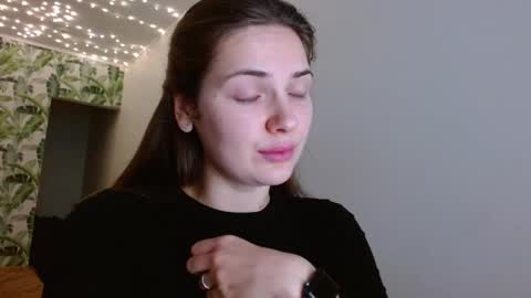 Olivia online show from 12/10/24, 05:28