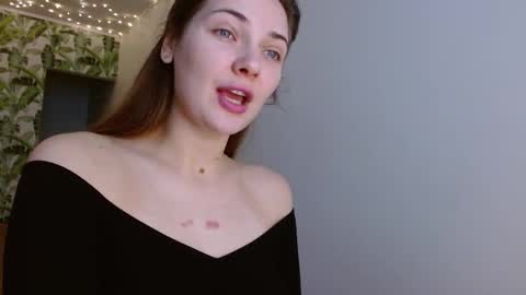 Olivia online show from 12/12/24, 05:52