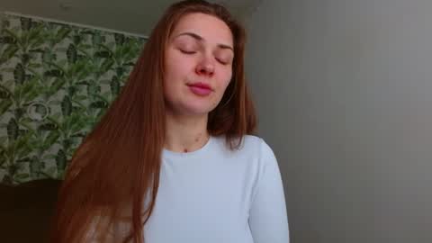 Snapshot of oliviashiny chatting on 04/20/26, 04:26 Olivia online show from 04/20/26, 04:26