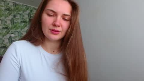 Snapshot of oliviashiny chatting on 04/21/26, 04:19 Olivia online show from 04/21/26, 04:19