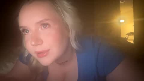 Snapshot of oliviaskies chatting on 10/01/25, 07:36 Olivia baby  online show from 10/01/25, 07:36