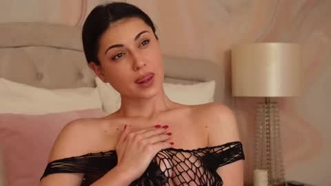 OliviaSway online show from 12/10/24, 02:16