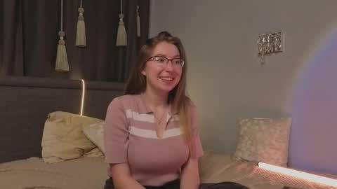 Kylie online show from 09/14/25, 07:35