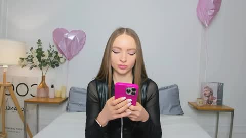 Snapshot of oliviawilsons chatting on 04/16/26, 04:02 Olivia online show from 04/16/26, 04:02