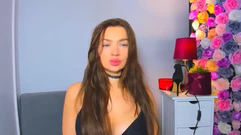 OliviaWomen online show from 10/30/25, 07:54