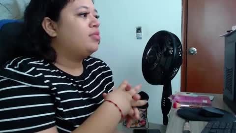 Snapshot of oliviia_cute chatting on 11/03/25, 05:09 oliviia_cute online show from 11/03/25, 05:09