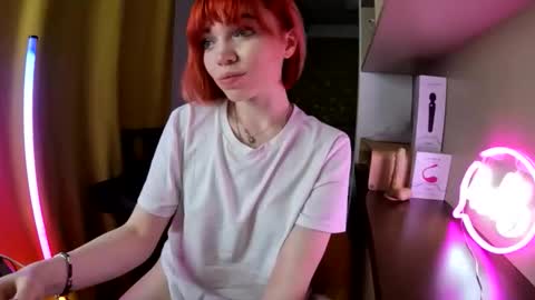 Snapshot of olivka_flower chatting on 04/19/26, 08:33 Angelina Lina online show from 04/19/26, 08:33