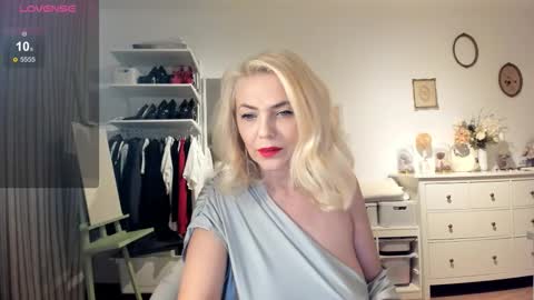 Snapshot of ollalla7 chatting on 09/09/25, 03:55 ollalla7 online show from 09/09/25, 03:55