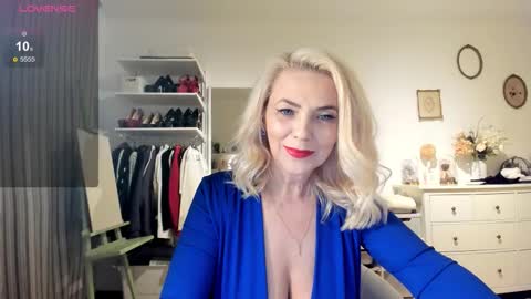 Snapshot of ollalla7 chatting on 09/13/25, 02:06 ollalla7 online show from 09/13/25, 02:06