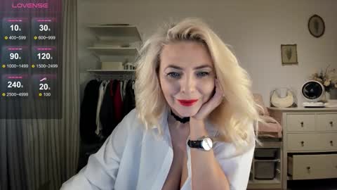 Snapshot of ollalla7 chatting on 11/11/25, 07:14 ollalla7 online show from 11/11/25, 07:14