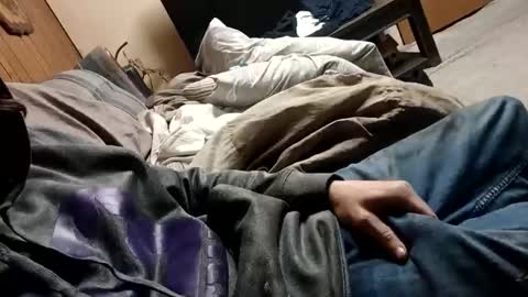 Snapshot of ollieoliver422 chatting on 03/15/26, 04:07 ollieoliver422 online show from 03/15/26, 04:07